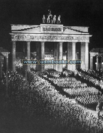 Brandenburg Gate Berlin, Nazi march